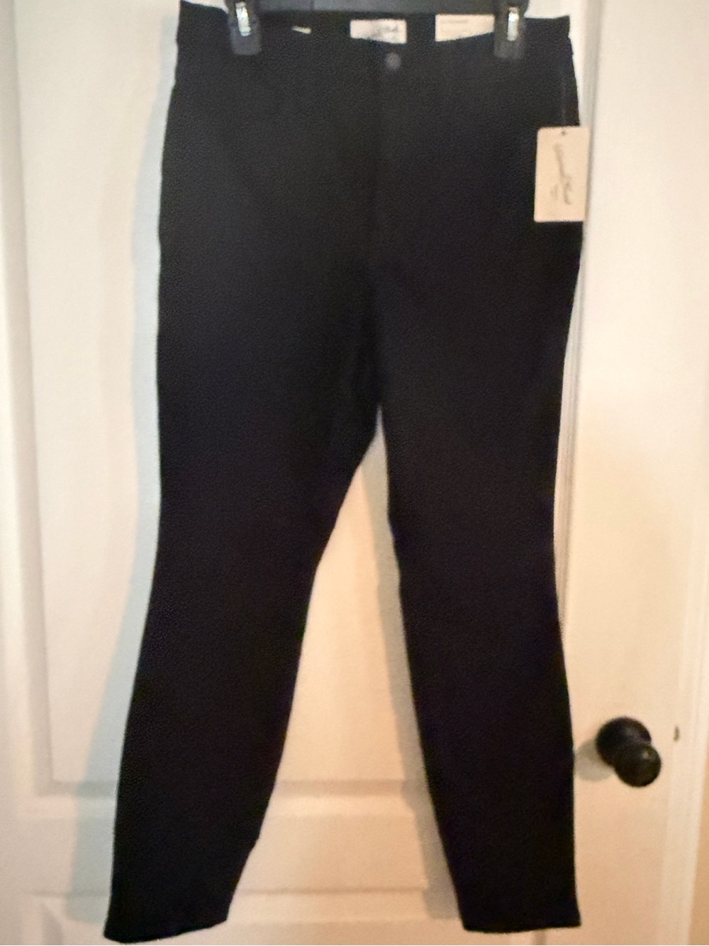 NWT Universal Threads High Rise No Fade Blk Skinny Jeans Sz 10R